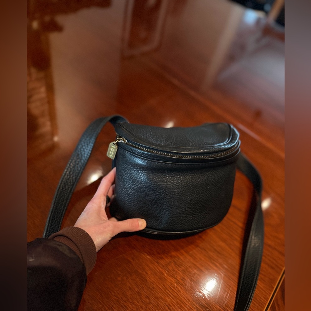 Stunning EUC vintage Coach black pebbled leather Sonoma Fishing creel crossbody
